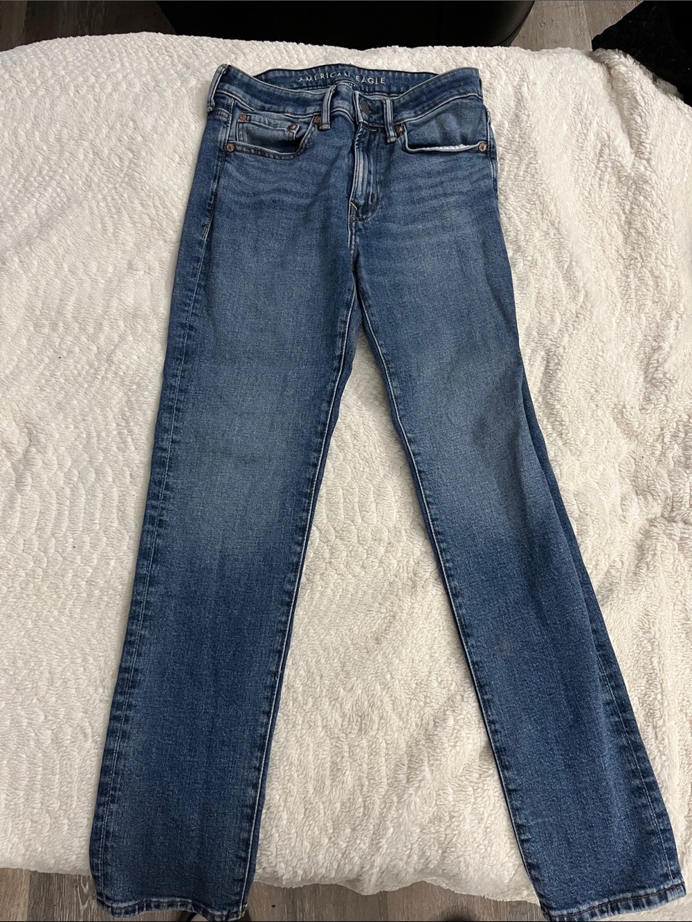 American Eagle Outfitters Women's Medium Blue Straight-Leg Jeans